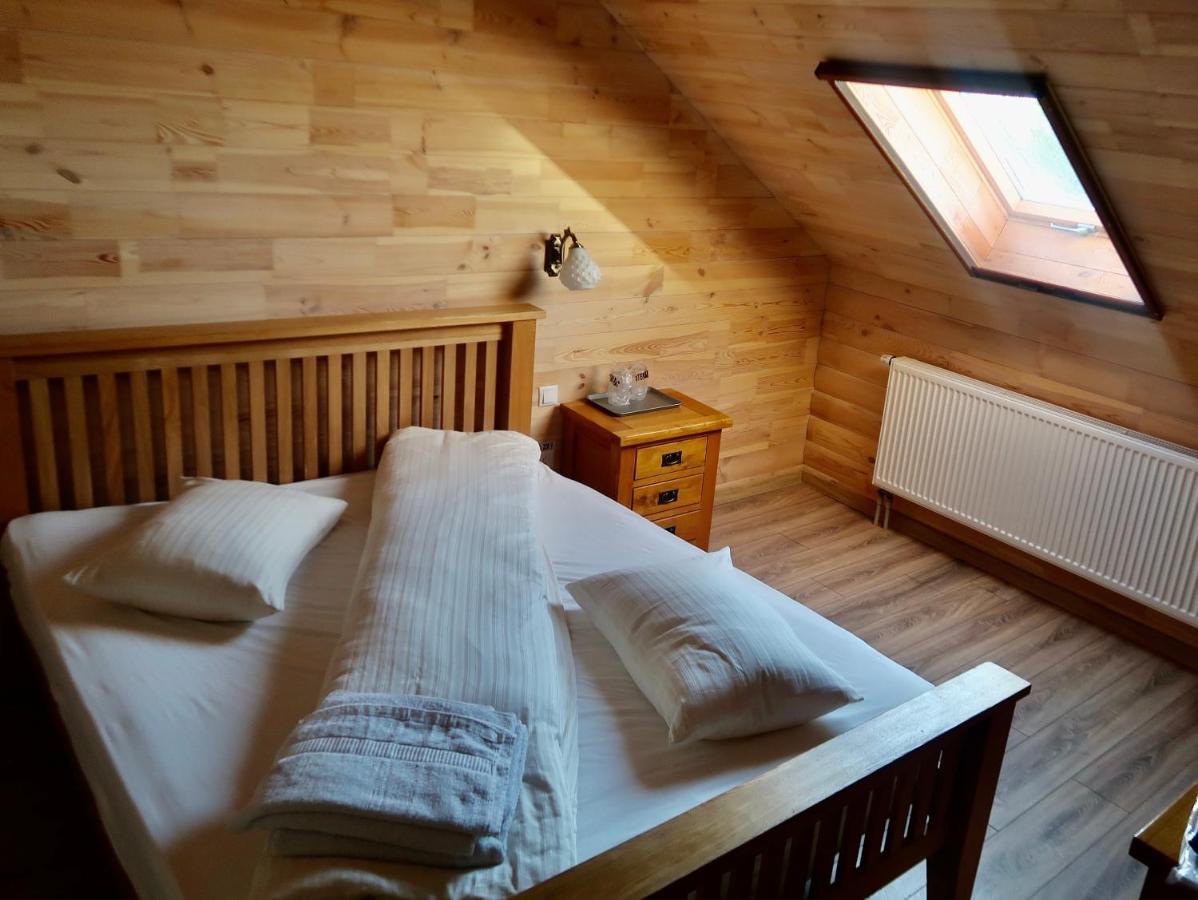 Отель Casa Pop Сэпынца Экстерьер фото
