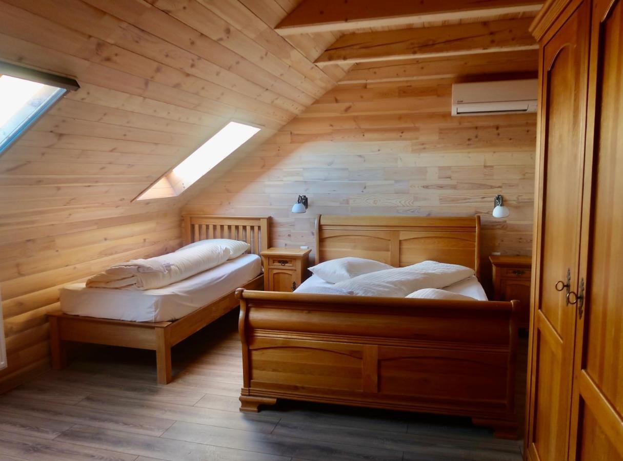 Отель Casa Pop Сэпынца Экстерьер фото