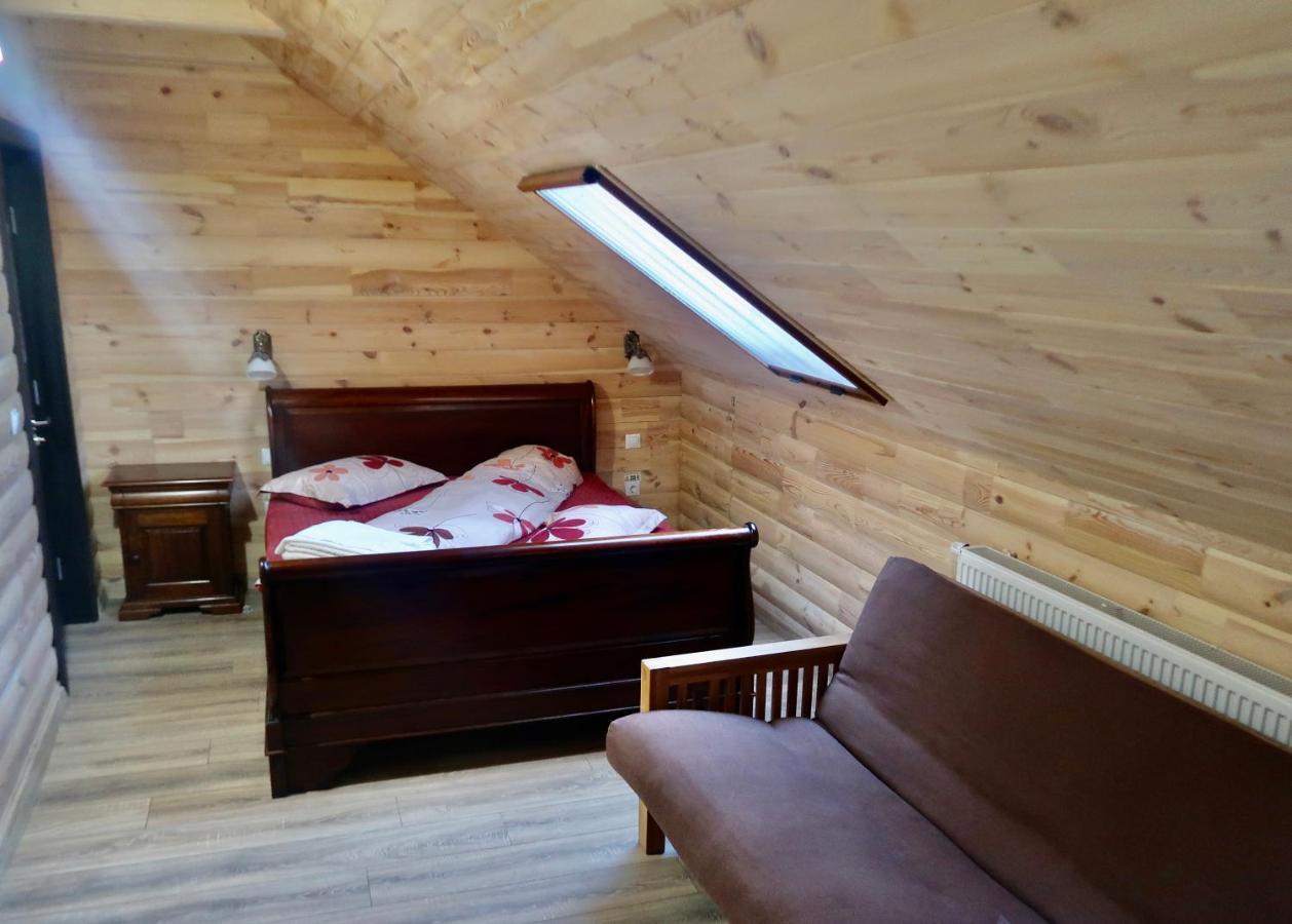 Отель Casa Pop Сэпынца Экстерьер фото