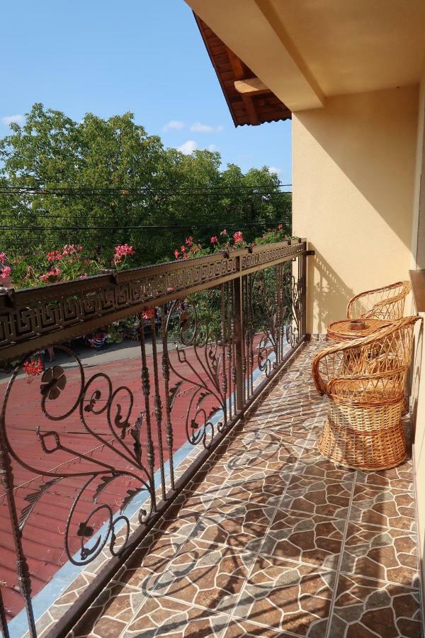 Отель Casa Pop Сэпынца Экстерьер фото